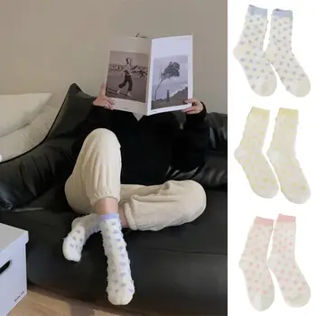 1 пара креативных осенне-зимних плюшевых носков с точечным принтом в средней части, ярких носков с утолщенным теплым ворсом, женских вязаных носков
